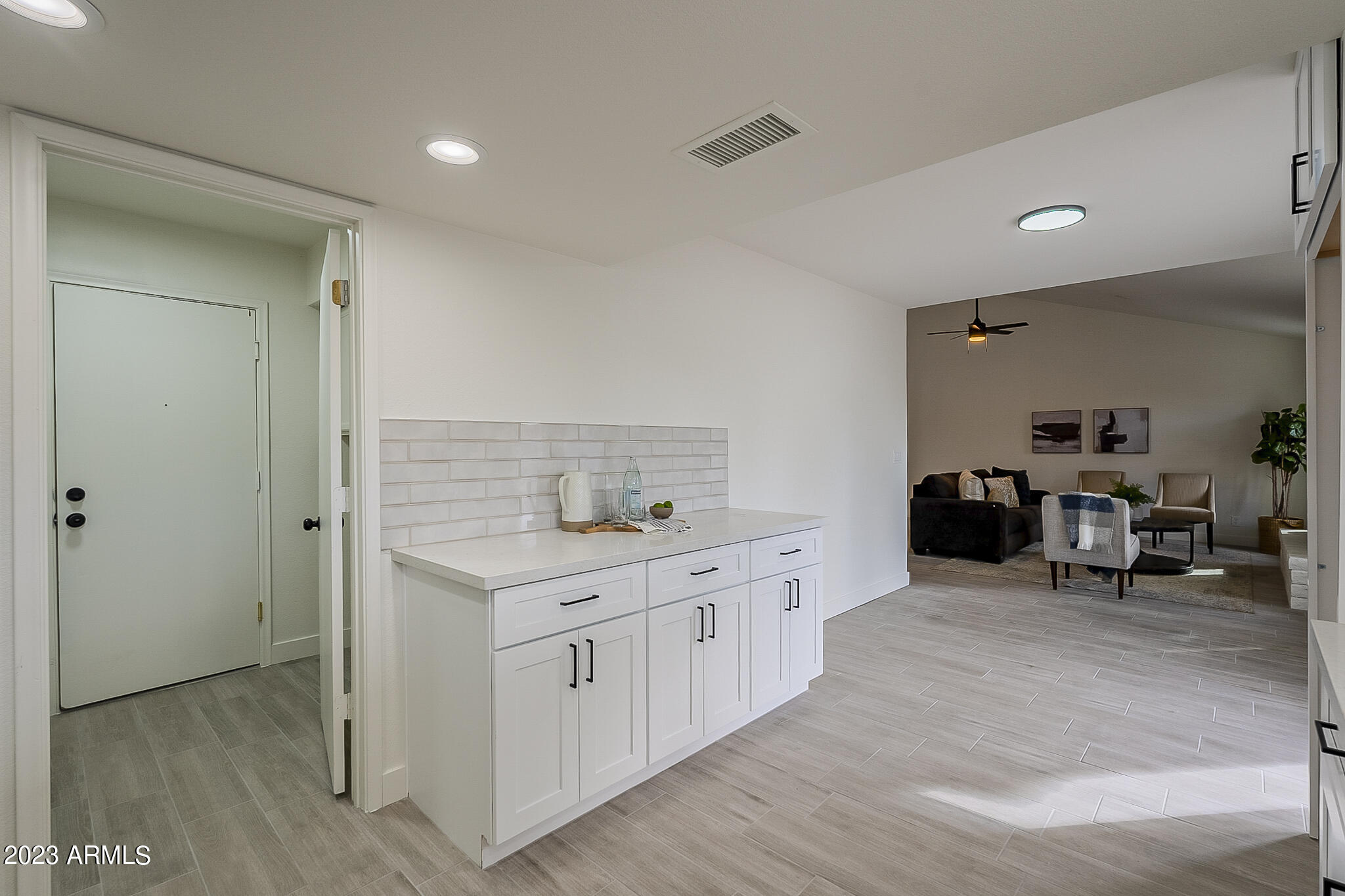 308 East Silver Creek Road Gilbert, AZ 85296 - Photo 23 of 46 Kitchen