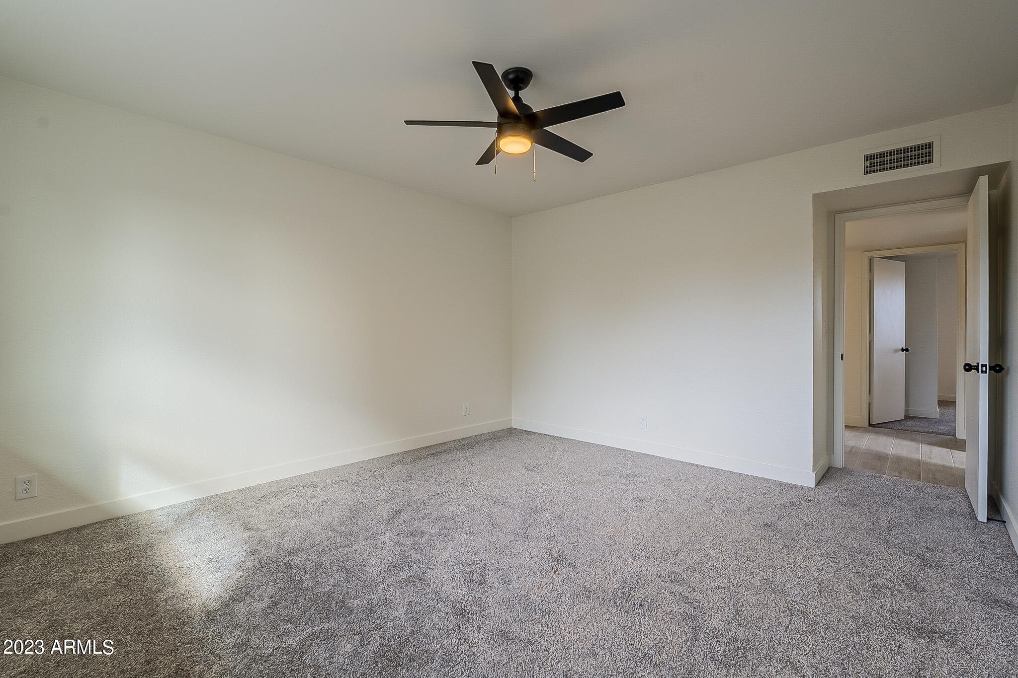308 East Silver Creek Road Gilbert, AZ 85296 - Photo 28 of 46 Primary Suite