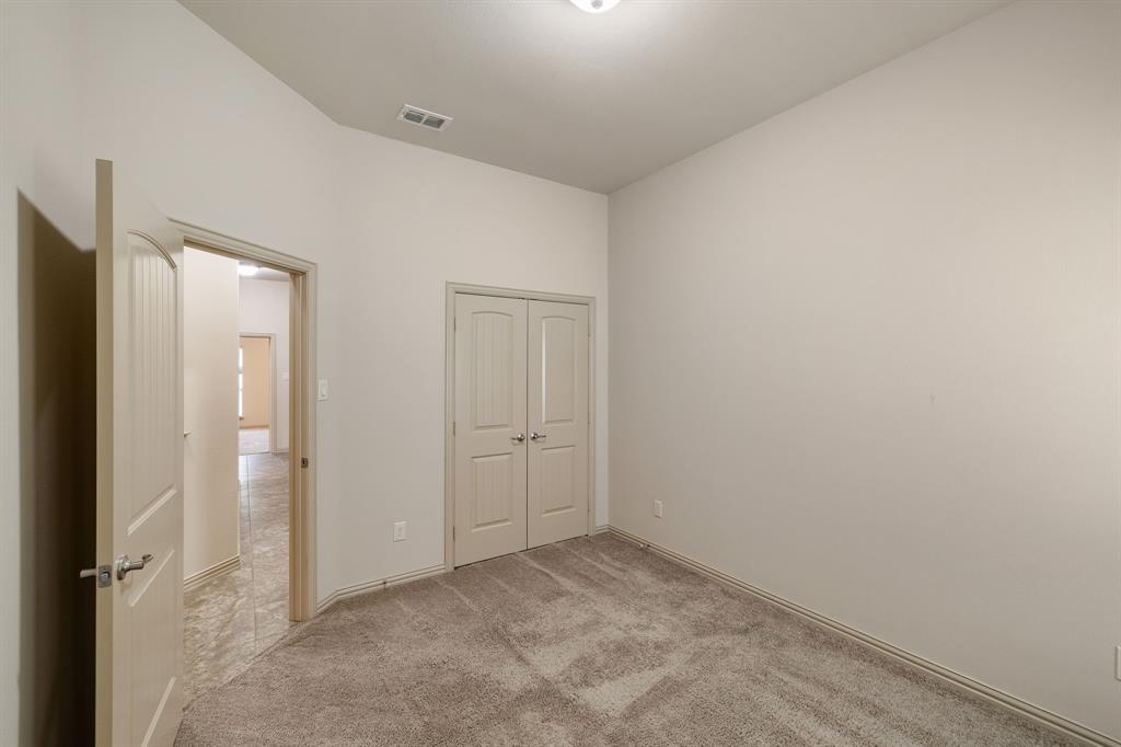 2234 Fallbrooke Drive Grand Prairie, TX 75050 - Photo 16 of 36