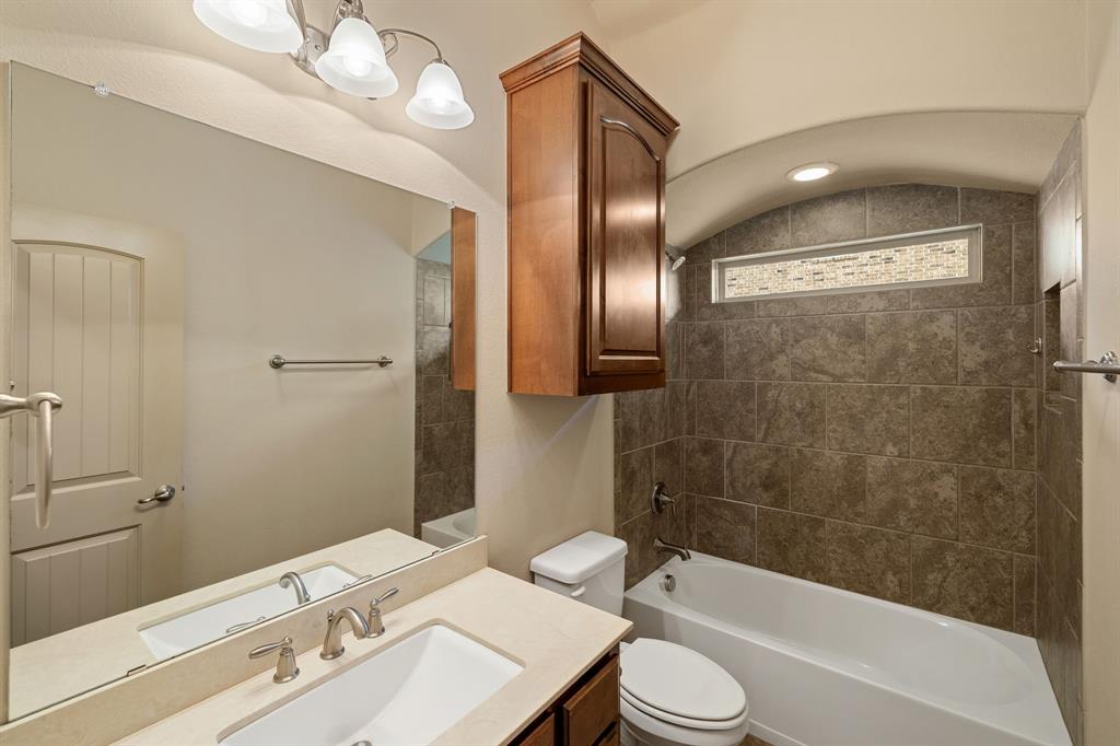 2234 Fallbrooke Drive Grand Prairie, TX 75050 - Photo 17 of 36