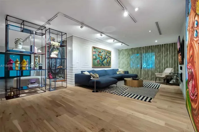 $4,800,000 | 2152 Prairie Avenue, Miami Beach, FL 33139