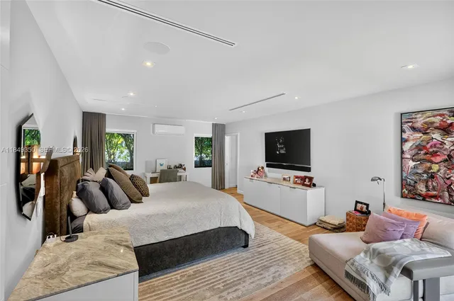 $4,800,000 | 2152 Prairie Avenue, Miami Beach, FL 33139