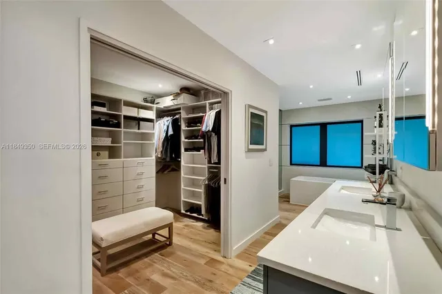 $4,800,000 | 2152 Prairie Avenue, Miami Beach, FL 33139