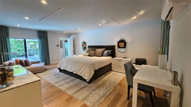 $4,999,000 | 2152 Prairie Avenue, Miami Beach, FL 33139