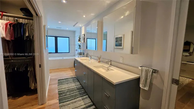 $4,999,000 | 2152 Prairie Avenue, Miami Beach, FL 33139