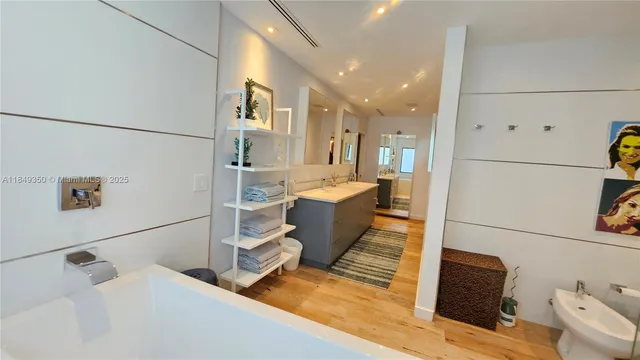 $4,999,000 | 2152 Prairie Avenue, Miami Beach, FL 33139