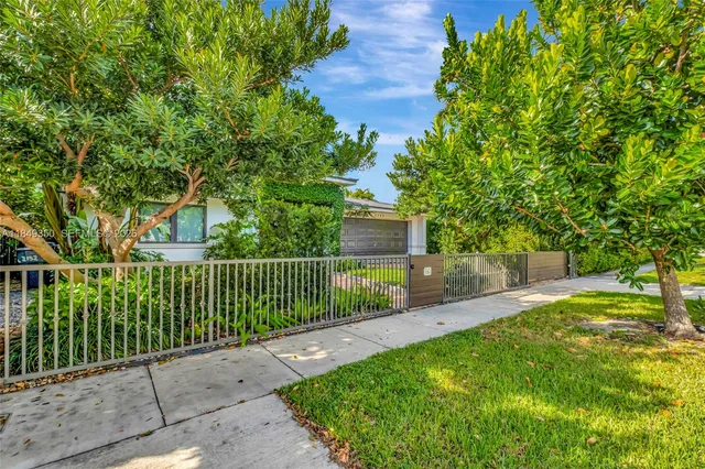 $4,800,000 | 2152 Prairie Avenue, Miami Beach, FL 33139