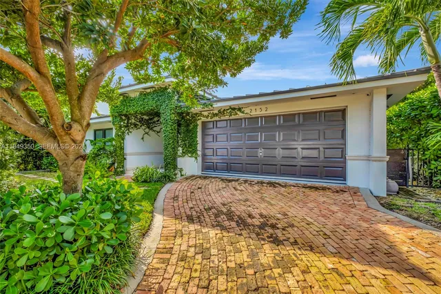 $4,800,000 | 2152 Prairie Avenue, Miami Beach, FL 33139