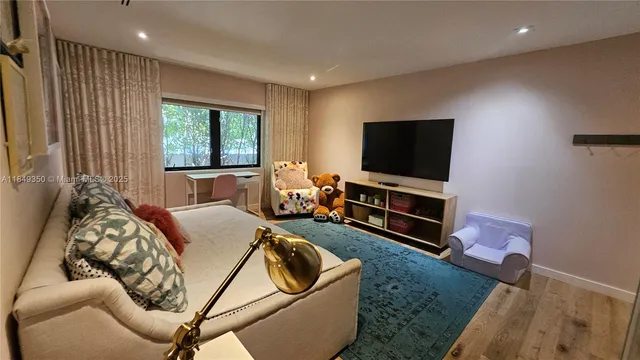 $4,999,000 | 2152 Prairie Avenue, Miami Beach, FL 33139