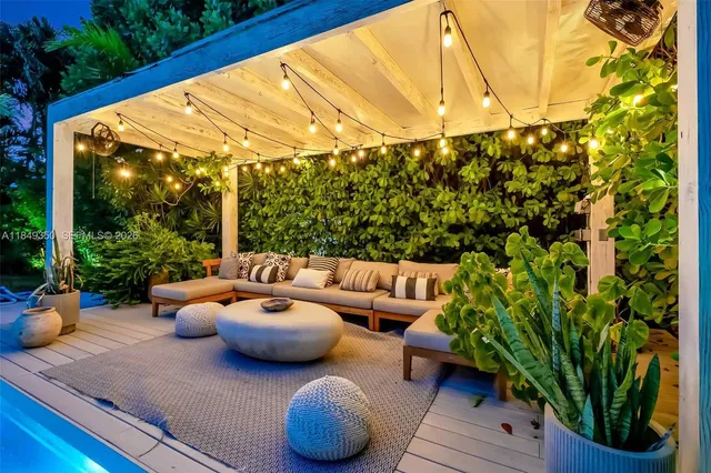 $4,800,000 | 2152 Prairie Avenue, Miami Beach, FL 33139