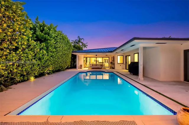 $4,800,000 | 2152 Prairie Avenue, Miami Beach, FL 33139