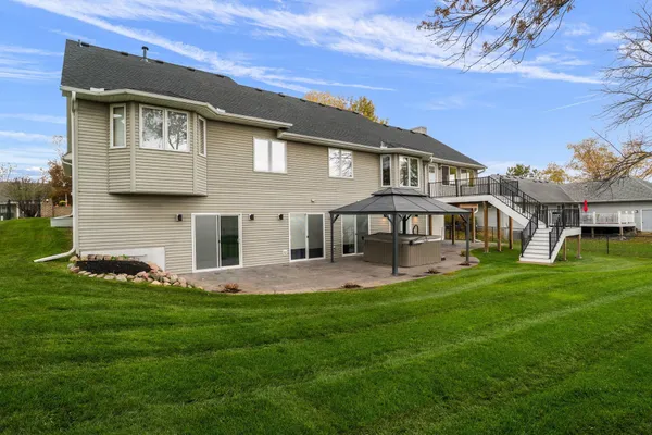 $999,900 | 1162 Lakewood Drive South, Maplewood, MN 55119