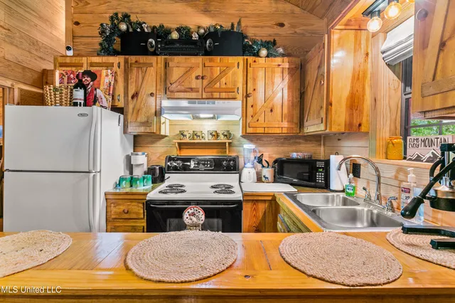 $499,900 | 3011 Crowder Creek Road, Carthage, MS 39051