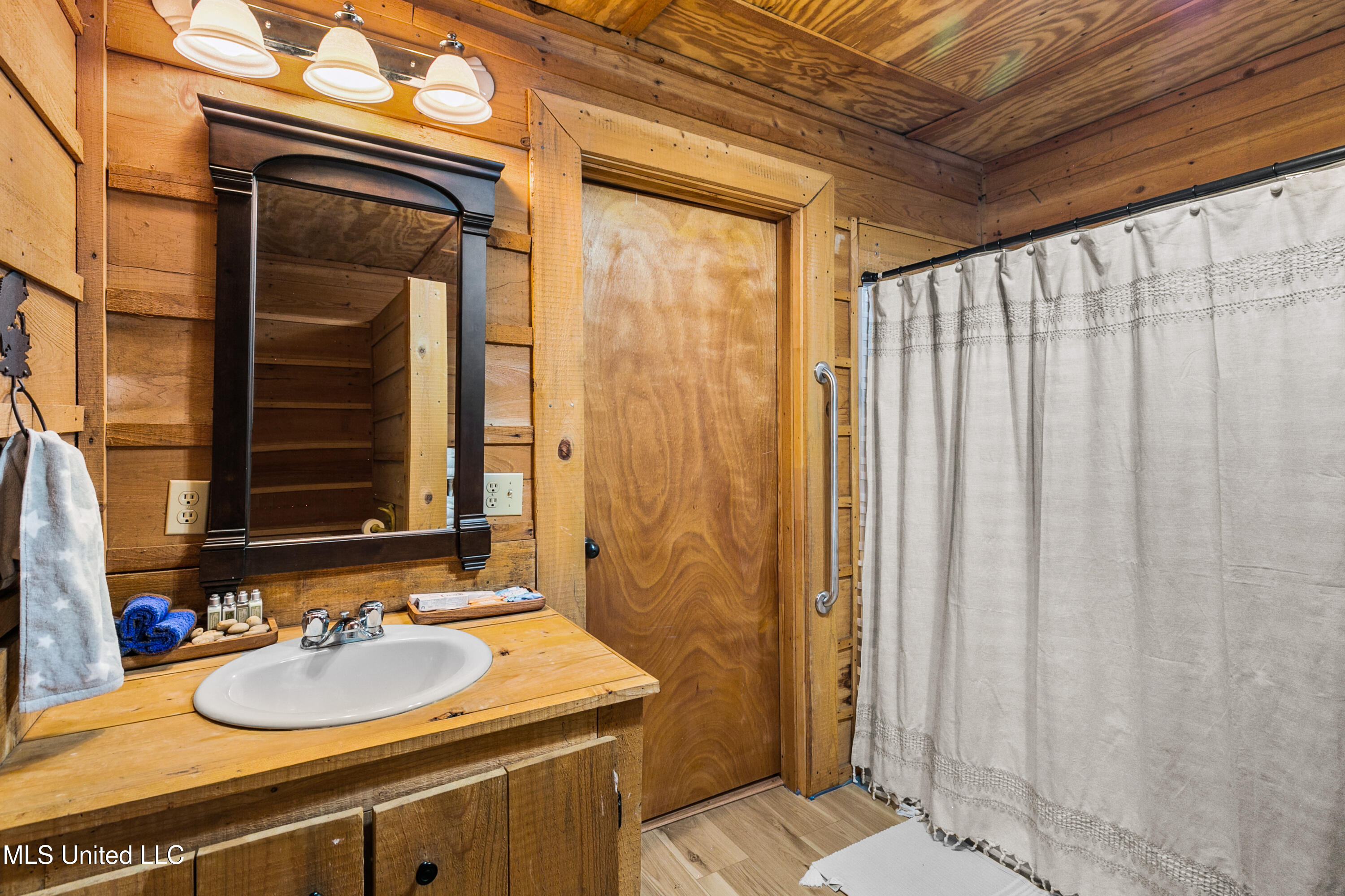 3011 Crowder Creek Road Carthage, MS 39051 - Photo 74 of 103 cabins2023-34