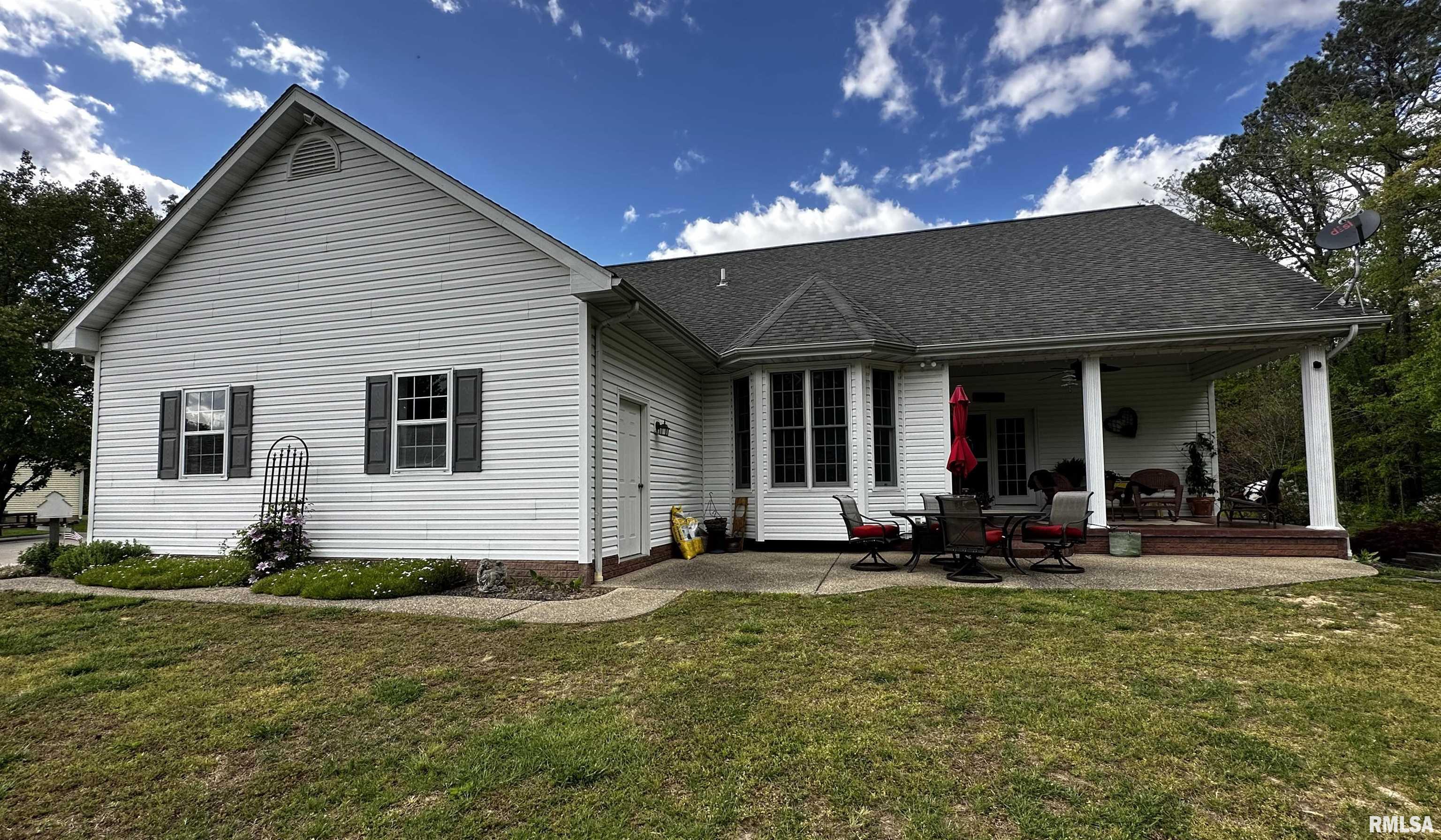 1722 Ullman Road Centralia, IL 62801 - Photo 17 of 91