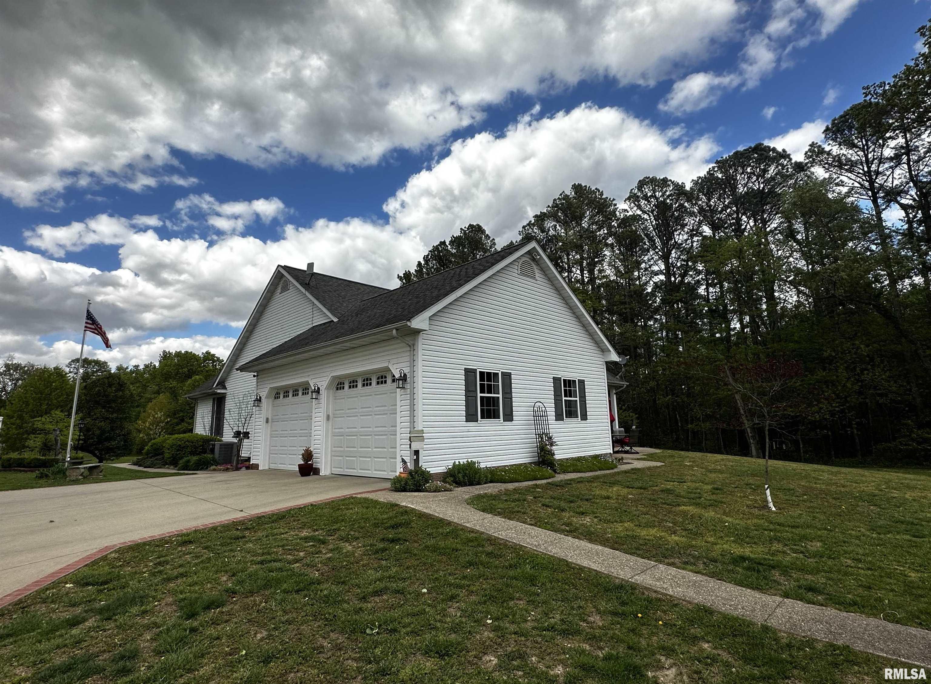 1722 Ullman Road Centralia, IL 62801 - Photo 4 of 91