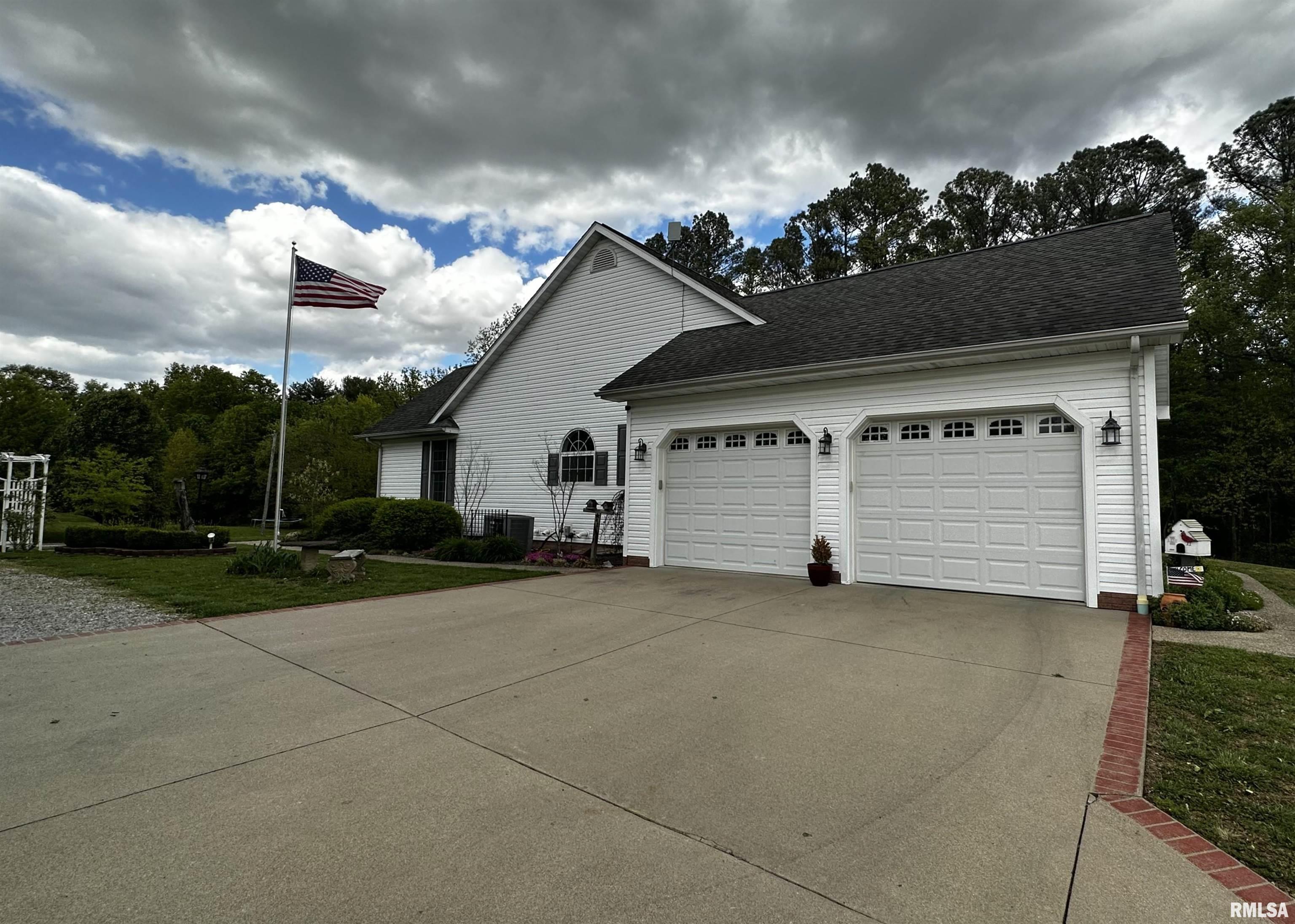 1722 Ullman Road Centralia, IL 62801 - Photo 8 of 91