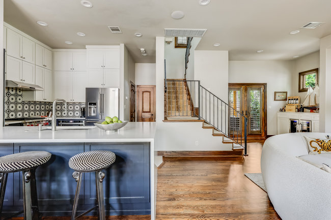 2913 Cherry Lane, Unit A Austin, TX 78703 - Photo 5 of 19 a room with furniture and a large window