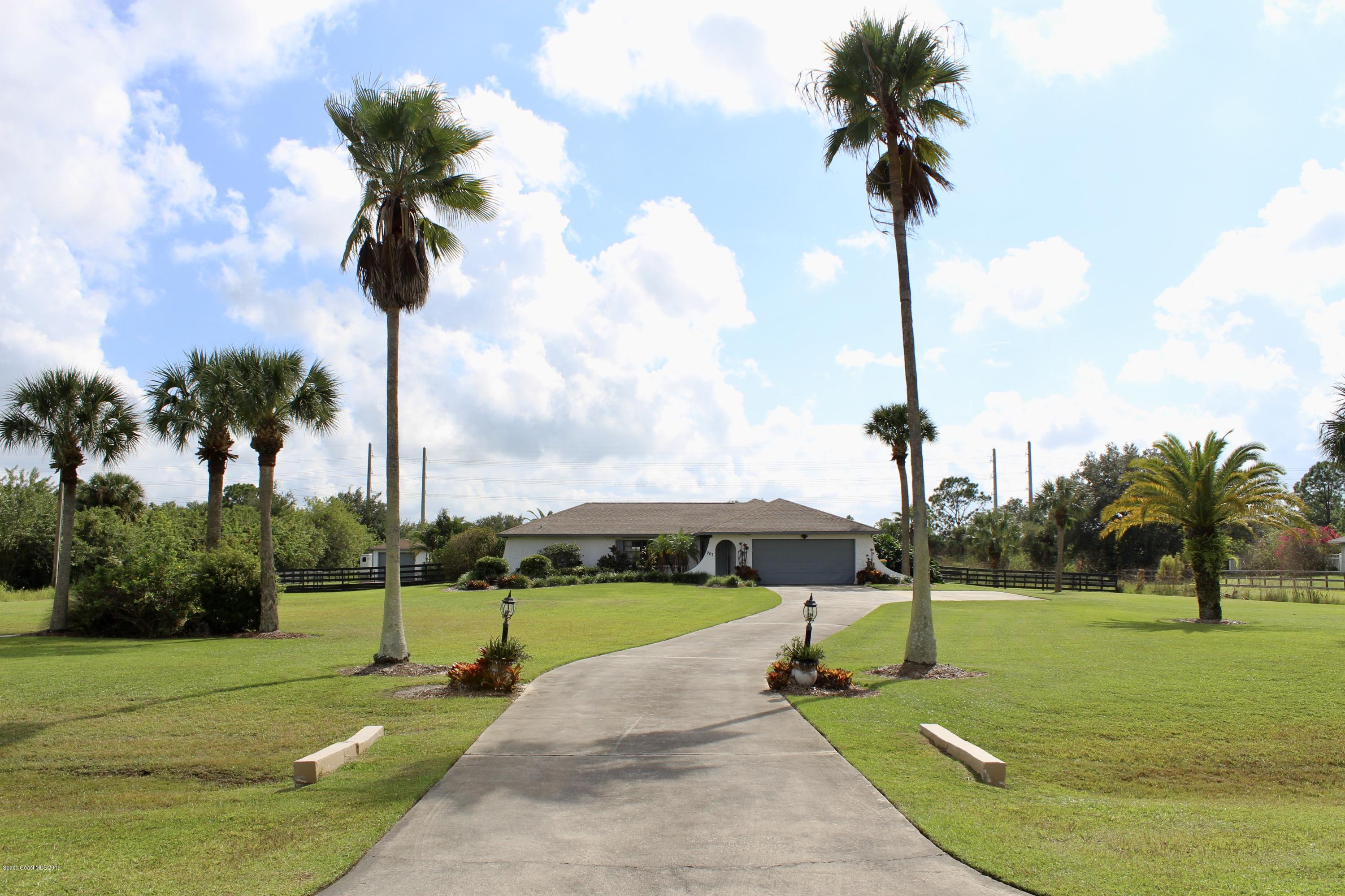 207 Deer Run Road Palm Bay, FL 32909 - Photo 3 of 36 Driveway