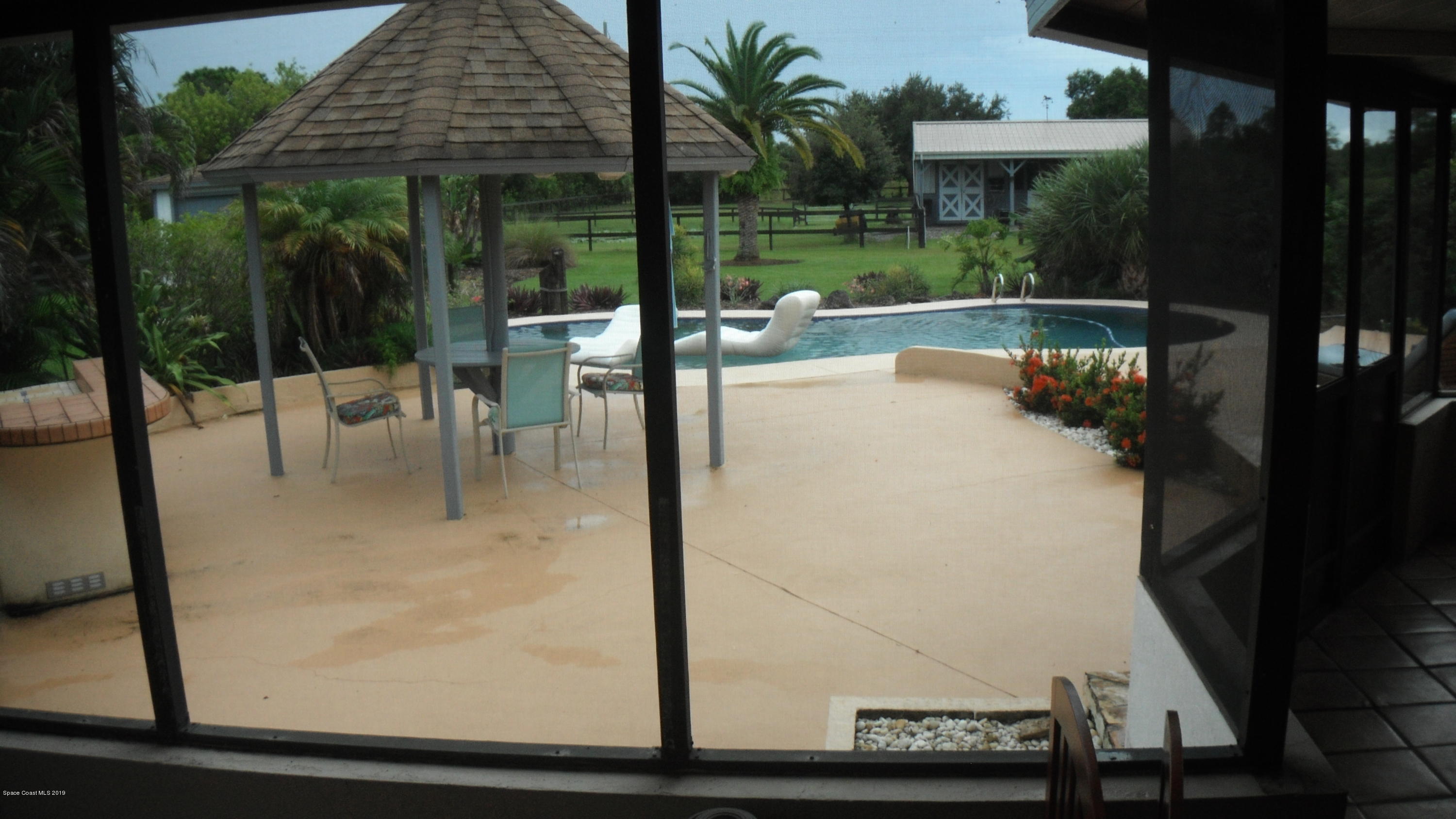207 Deer Run Road Palm Bay, FL 32909 - Photo 23 of 36 Tiki Area