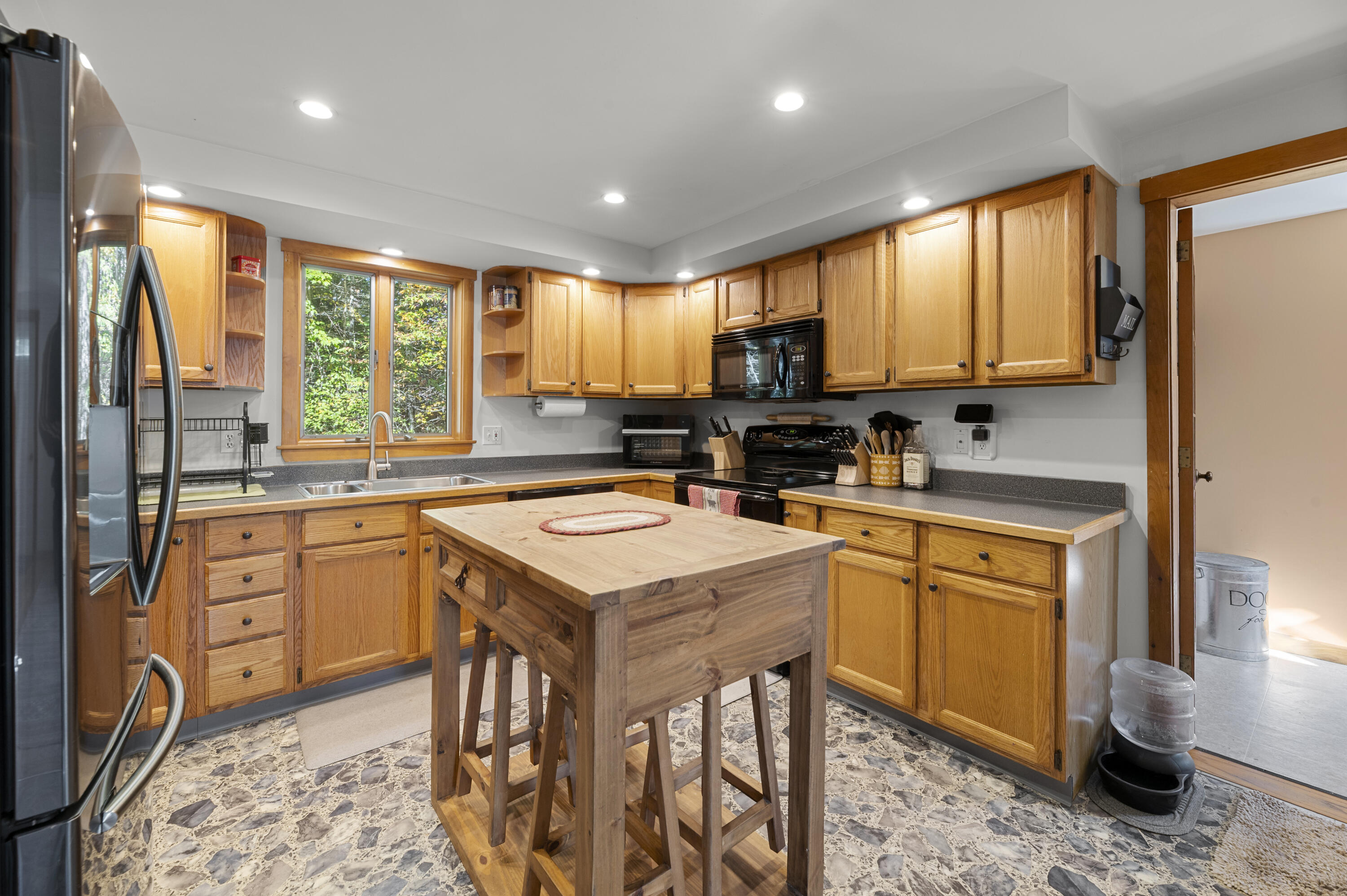 79 Vanner Road Washington, ME 04574 - Photo 5 of 23 DSC_3377