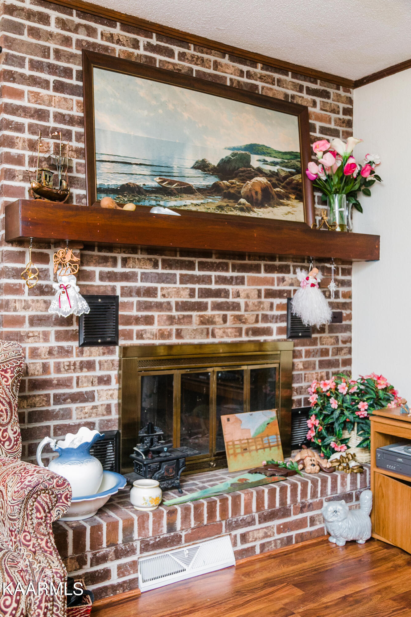 937 Radnor Road Maryville, TN 37804 - Photo 14 of 33 937Radnor-fireplace