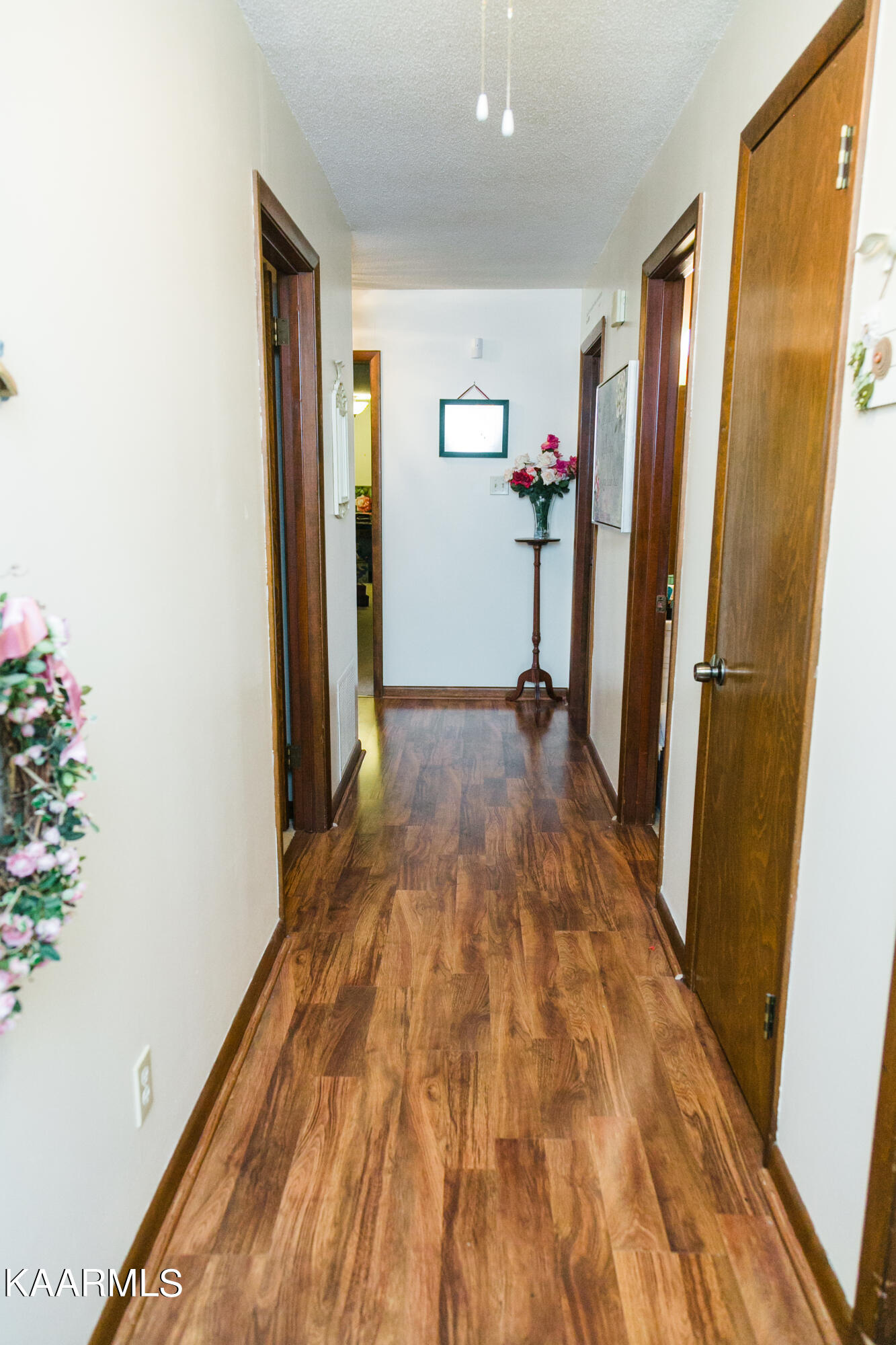937 Radnor Road Maryville, TN 37804 - Photo 15 of 33 937Radnor-hallway