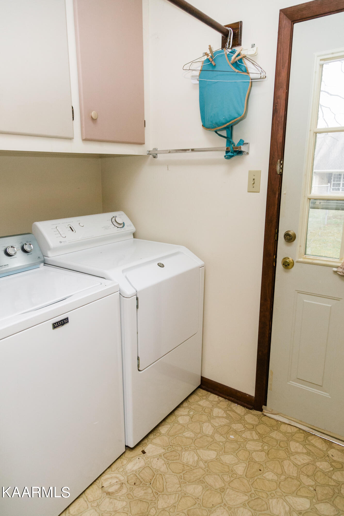 937 Radnor Road Maryville, TN 37804 - Photo 29 of 33 937Radnor-laundry room