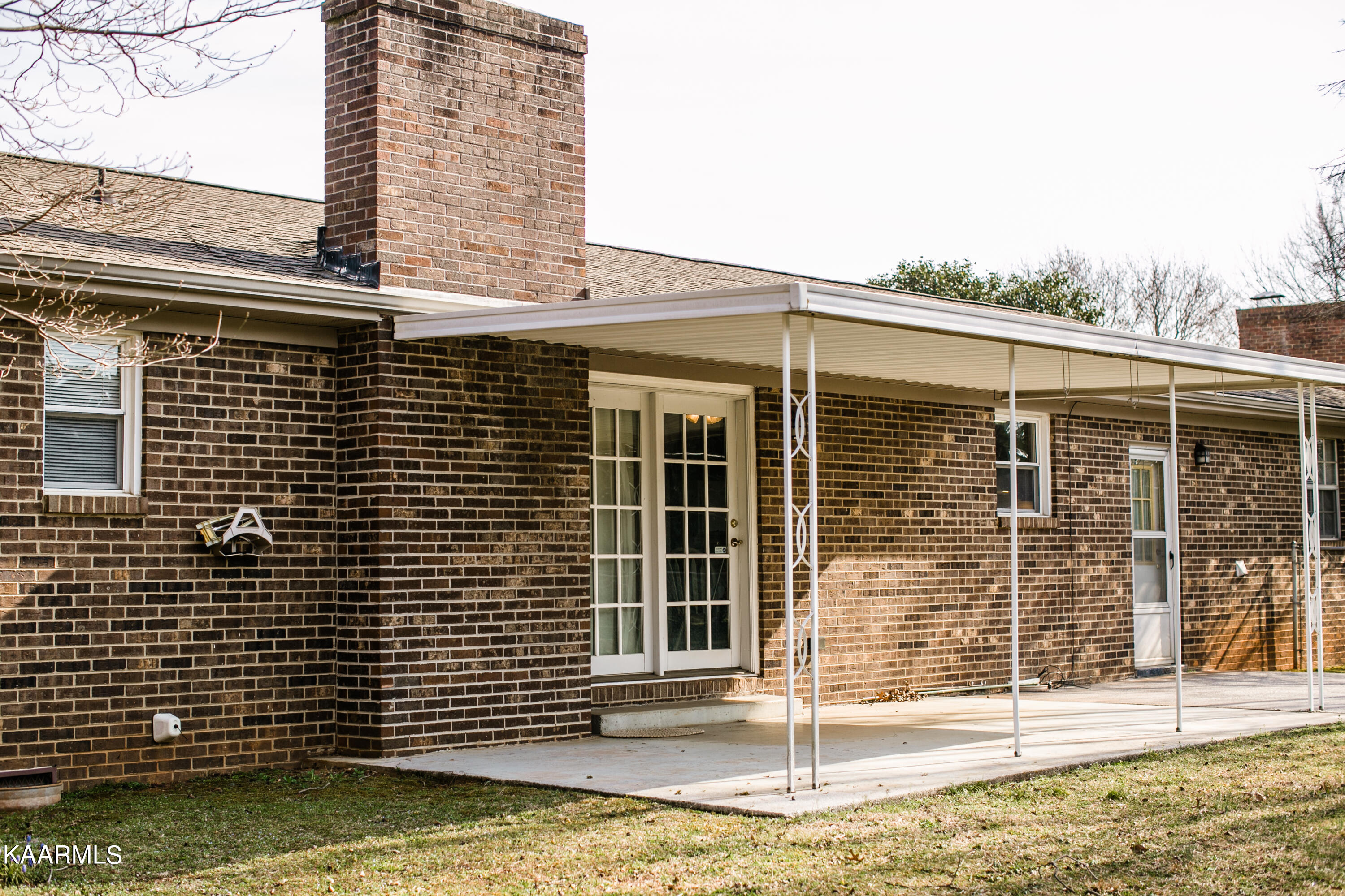 937 Radnor Road Maryville, TN 37804 - Photo 32 of 33 937Radnor-back patio 2