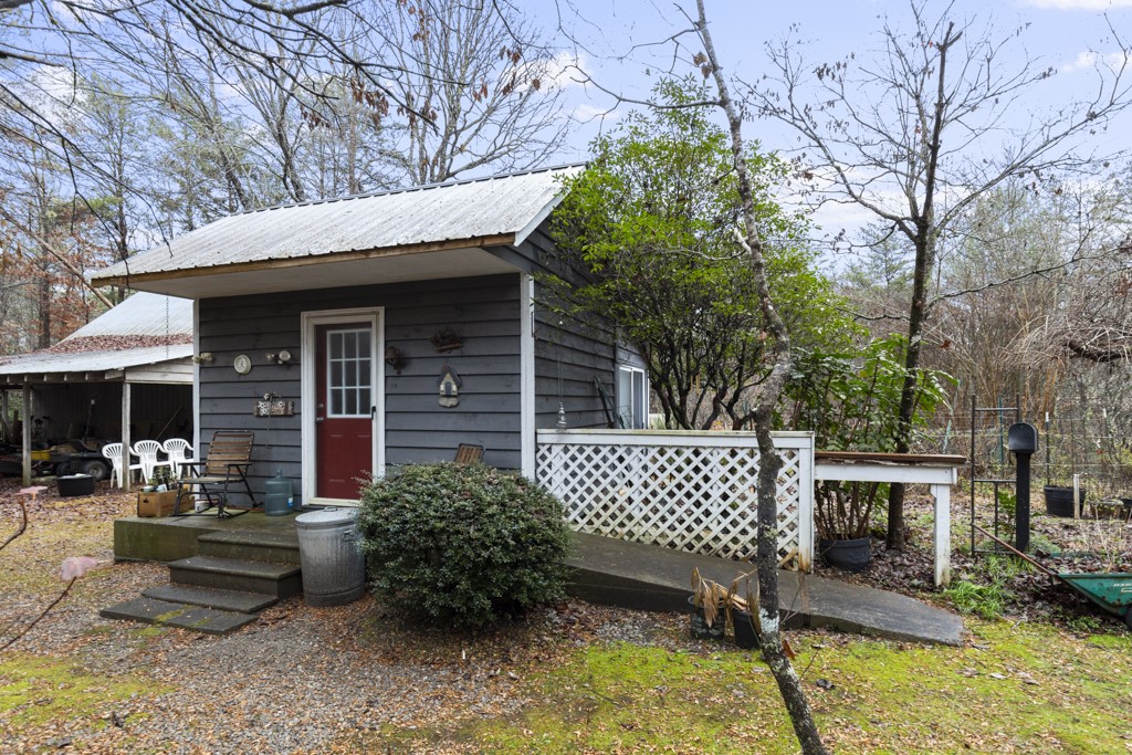 520 Land Bridge Road Mountain Rest, SC 29664 - Photo 4 of 33 Gallery Image 4