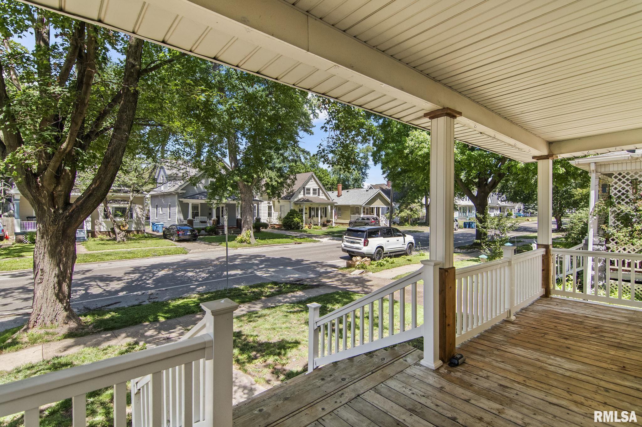 1032 North 2nd Street Springfield, IL 62702 - Photo 4 of 44