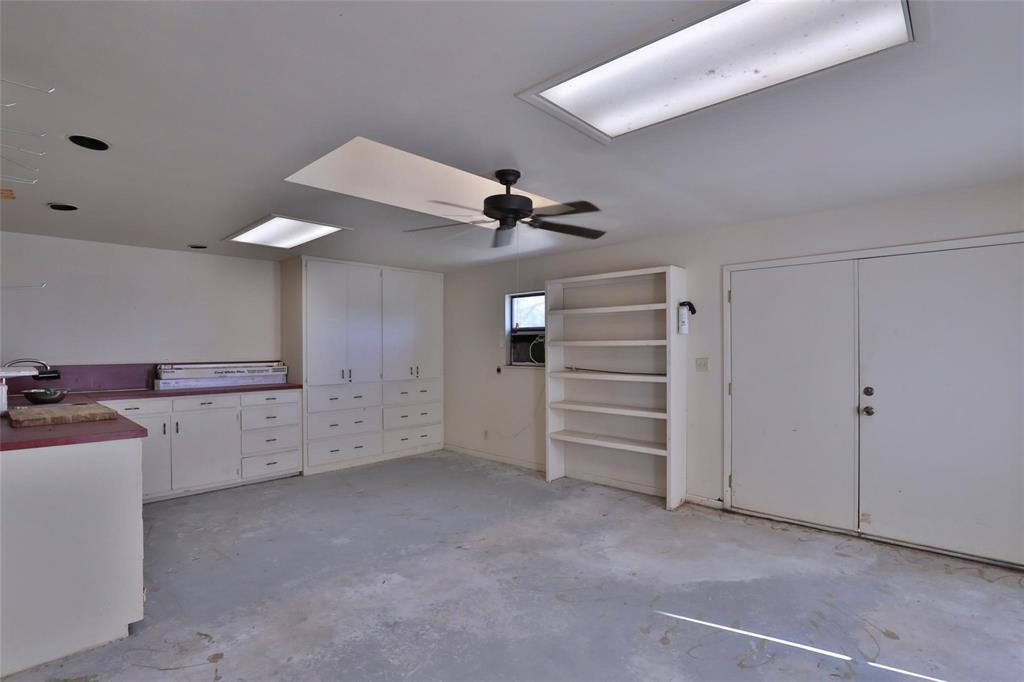 5717 Fm 2647 Winters, TX 79567 - Photo 14 of 37