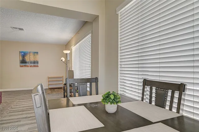 $1,600 | 4016 Calle Paula, Las Vegas, NV 89103