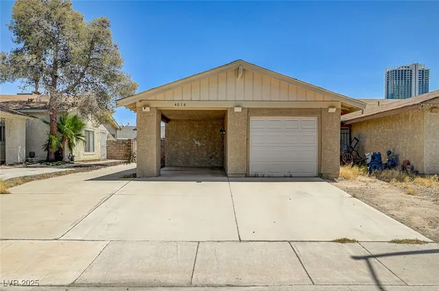 $1,600 | 4016 Calle Paula, Las Vegas, NV 89103