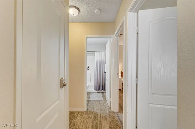 $1,600 | 4016 Calle Paula, Las Vegas, NV 89103