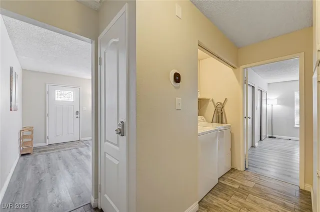 $1,600 | 4016 Calle Paula, Las Vegas, NV 89103