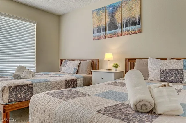 $1,600 | 4016 Calle Paula, Las Vegas, NV 89103