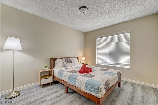 $1,600 | 4016 Calle Paula, Las Vegas, NV 89103