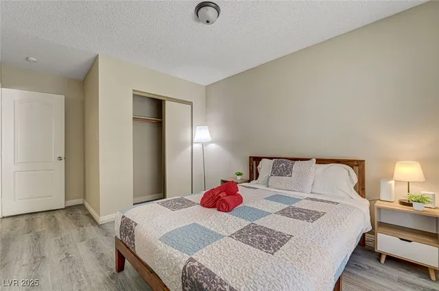 $1,600 | 4016 Calle Paula, Las Vegas, NV 89103