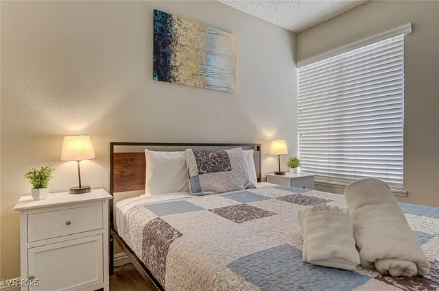 $1,600 | 4016 Calle Paula, Las Vegas, NV 89103