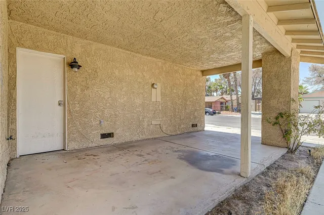 $1,600 | 4016 Calle Paula, Las Vegas, NV 89103
