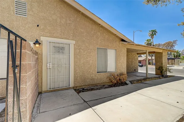 $1,600 | 4016 Calle Paula, Las Vegas, NV 89103