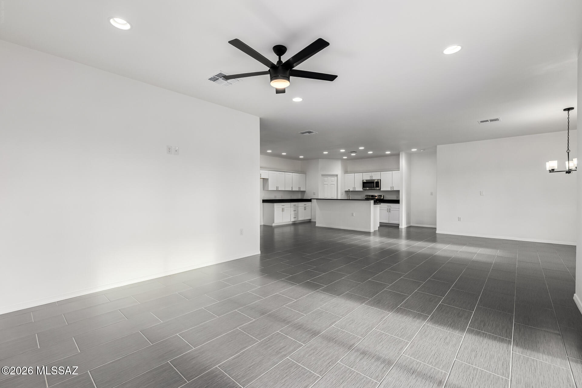 5738 East Hermans Road Tucson, AZ 85756 - Photo 6 of 50