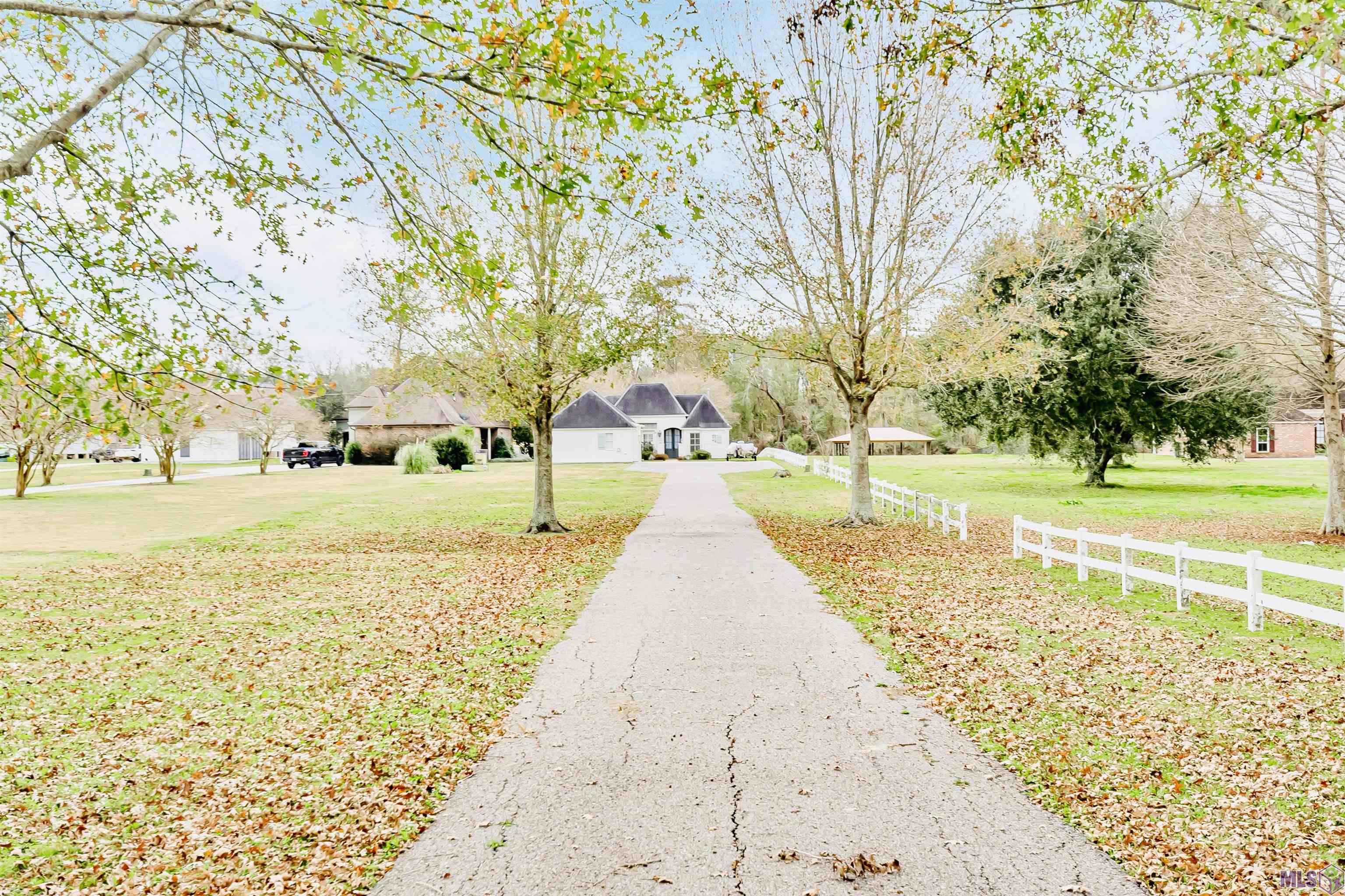 5727 Island Road Jarreau, LA 70749 - Photo 3 of 32