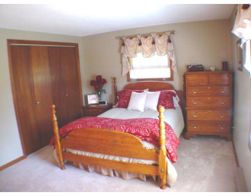 22 Bigelow Road Webster, MA 01570 - Photo 6 of 28 Gallery Image 6