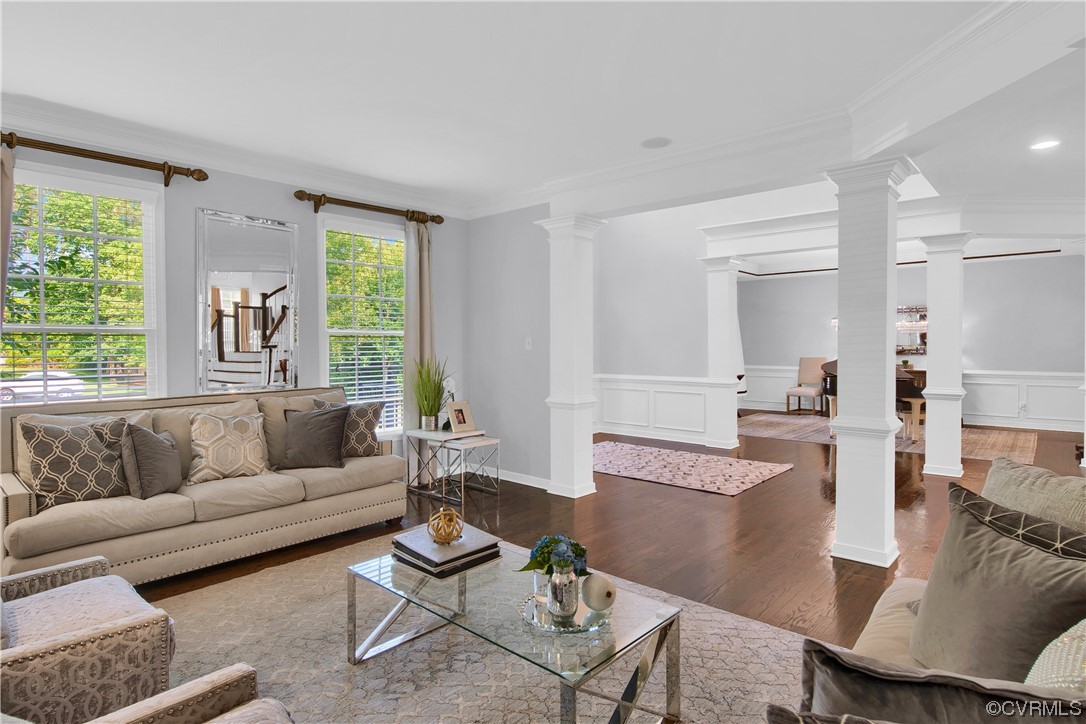 6418 Rivershook Terrace Moseley, VA 23120 - Photo 11 of 44 a living room with furniture and a large window