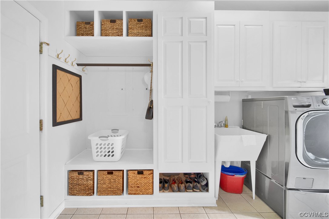 6418 Rivershook Terrace Moseley, VA 23120 - Photo 25 of 44 a utility room with dryer and washer