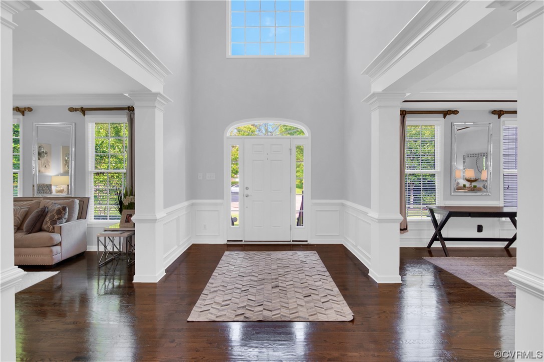 6418 Rivershook Terrace Moseley, VA 23120 - Photo 9 of 44 a view of a livingroom with furniture hardwood floor and a ceiling fan