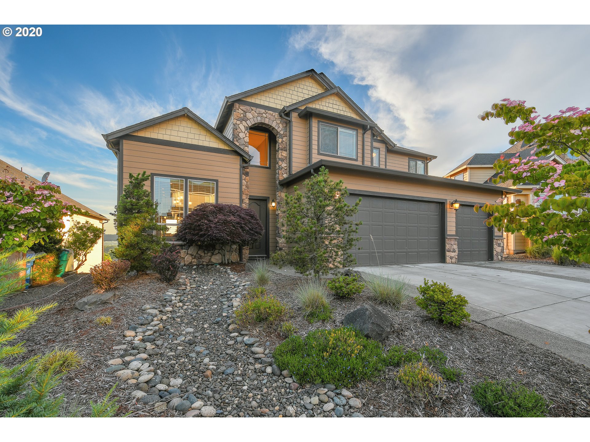 929 North 11th Place Ridgefield, WA 98642 - Photo 1 of 32