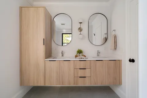 $2,400,000 | 133 Fayerweather Street, Unit 133, Cambridge, MA 02138